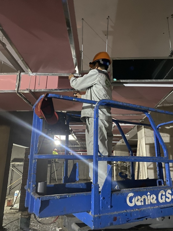 Hình ảnh thi công ống gió Sao Việt